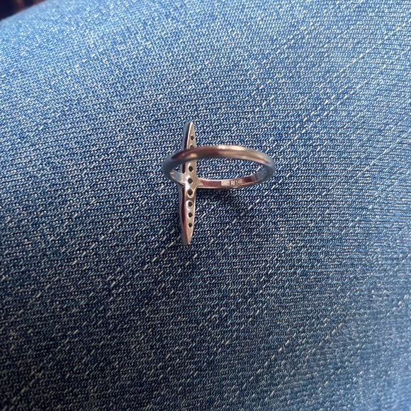 Sale🔥White gold North South statement ring - Picture 7 of 11